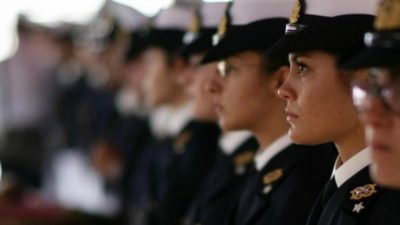 Donne nelle forze armate